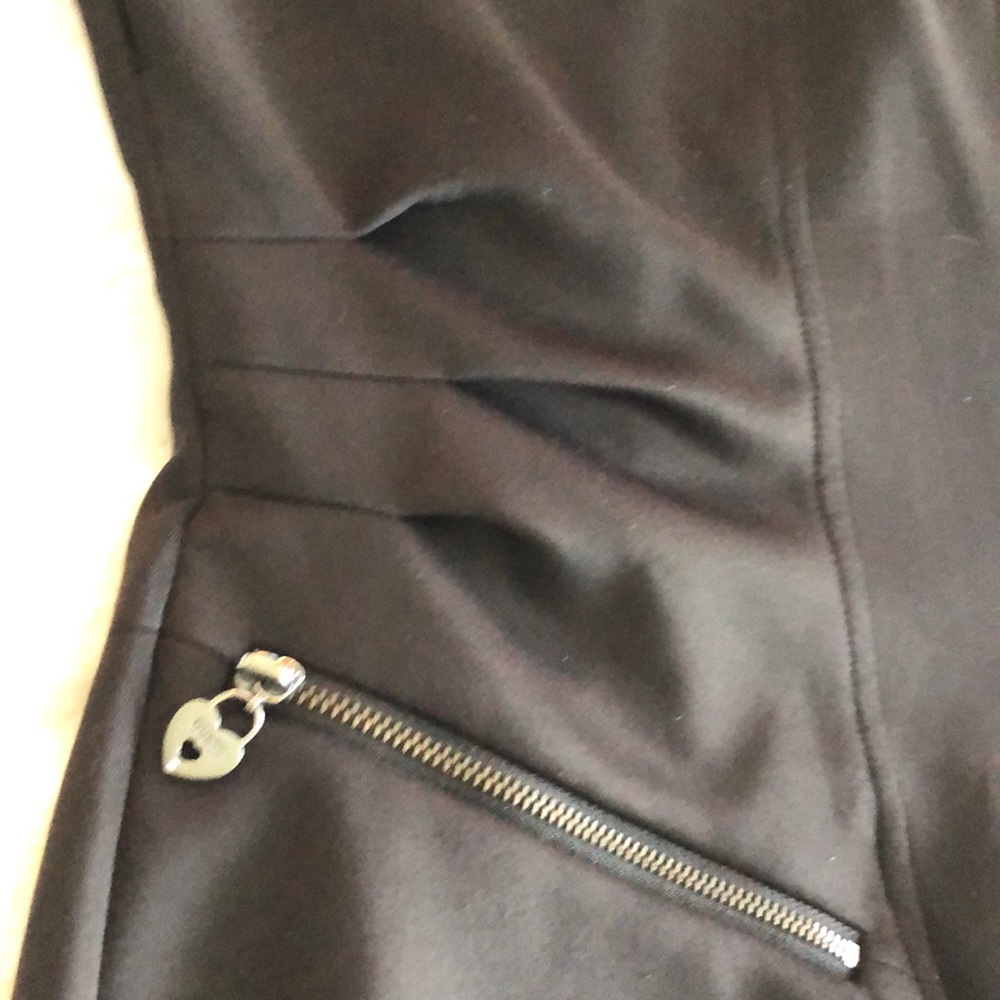 Extremely Flattering And Versatile Guess Dress - image 4